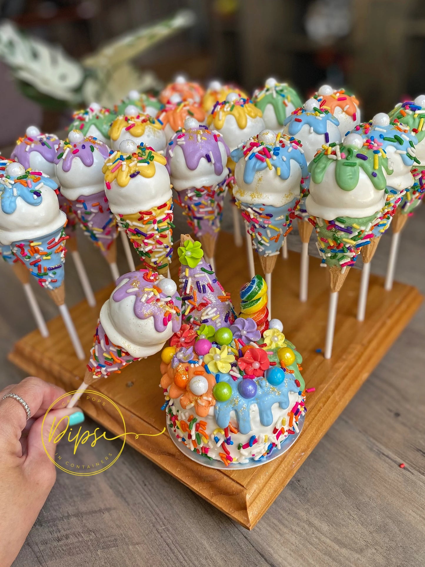 Mini cakes and Cake pop party package, birthday cakes, carnival cakes. bento cakes, smash cakes