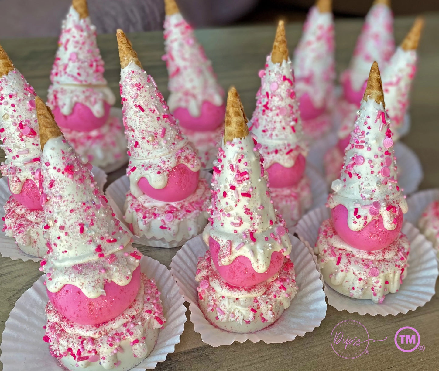 Cake Pop and Oreo Combo treats, Barbie Pink Oreo and Cake Pop Combo treats, Pink Princess Cake Pop/ Combo Treats