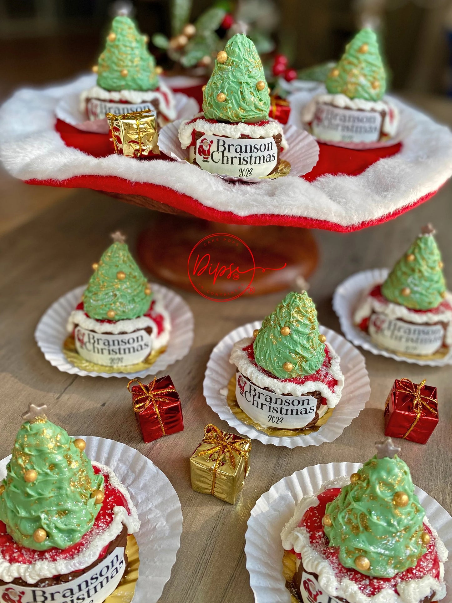 Christmas Tree Mini Cakes, Christmas tree Mini cakes, Christmas Cake Pops