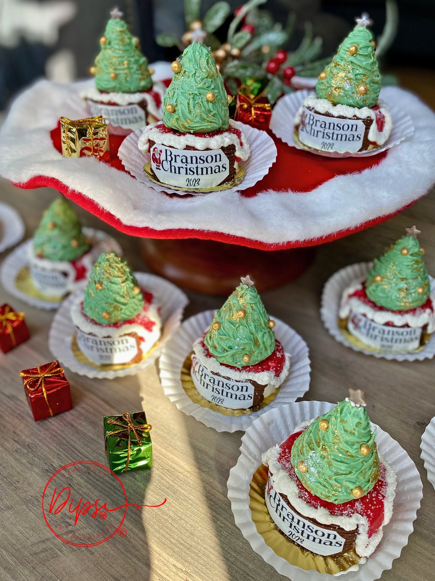 Christmas Tree Mini Cakes, Christmas tree Mini cakes, Christmas Cake Pops