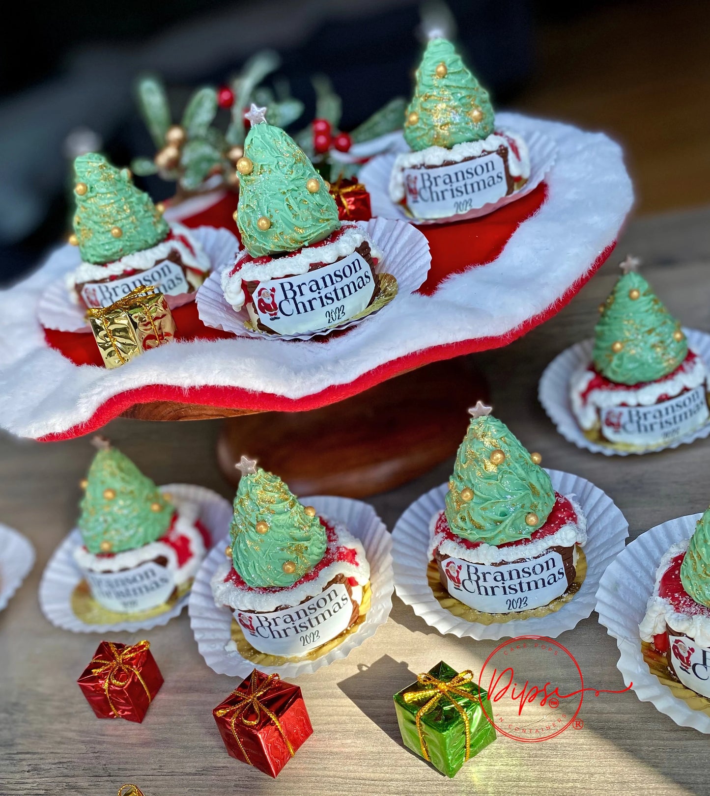 Christmas Tree Mini Cakes, Christmas tree Mini cakes, Christmas Cake Pops