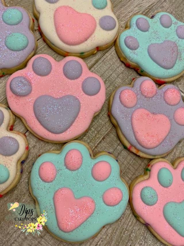 16 cookies, Paw print cookies, Dog Bone cookies