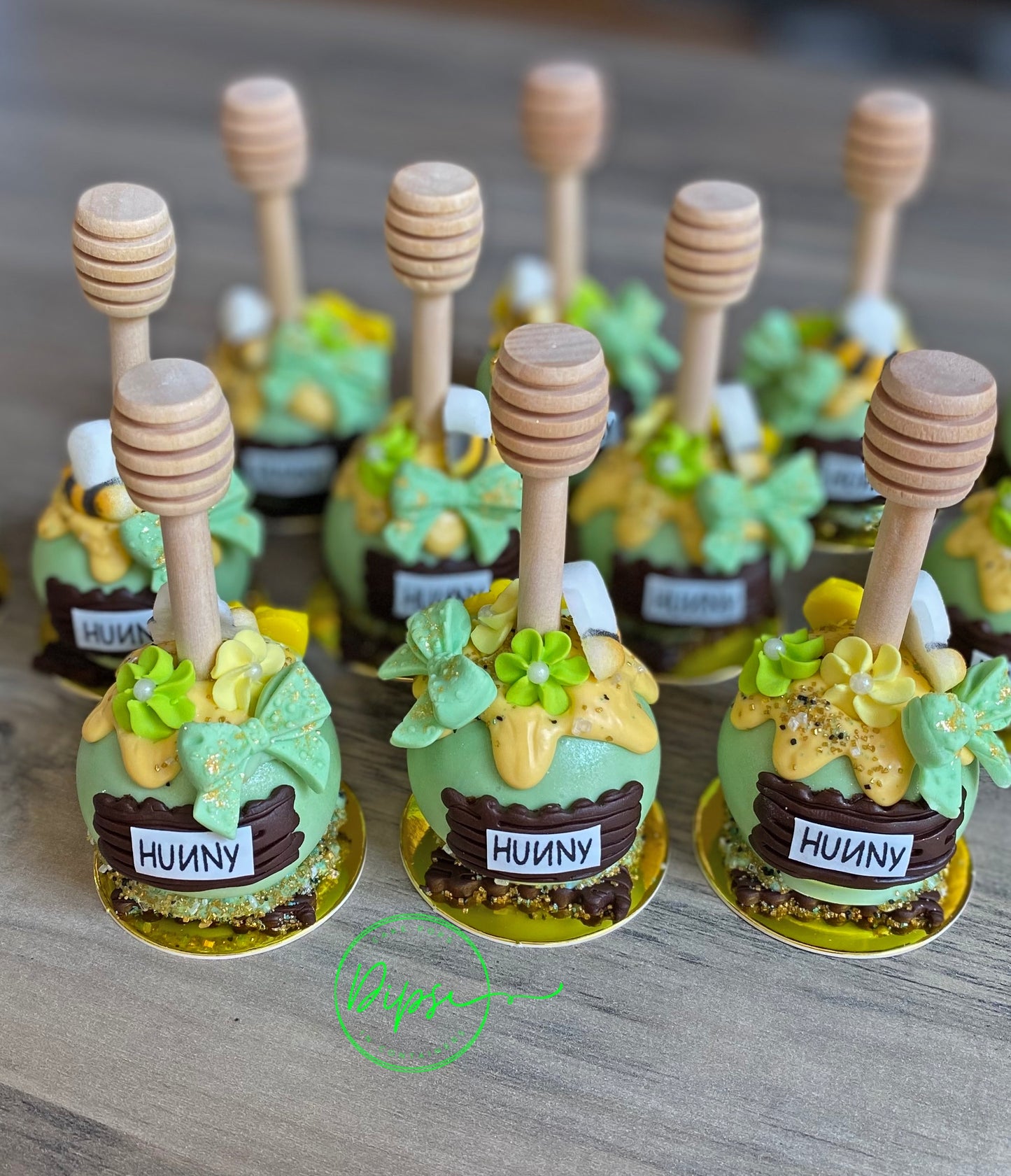 Hunny Pot cake pops, Baby shower pooh inspired