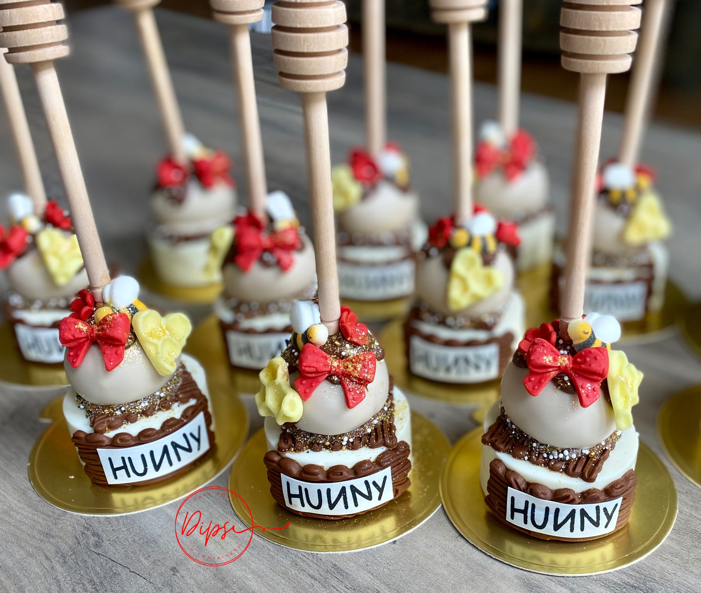 Hunny Pot Cake pop/Oreo Combo Treats