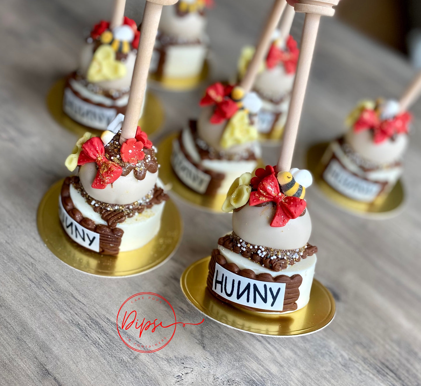 Hunny Pot Cake pop/Oreo Combo Treats