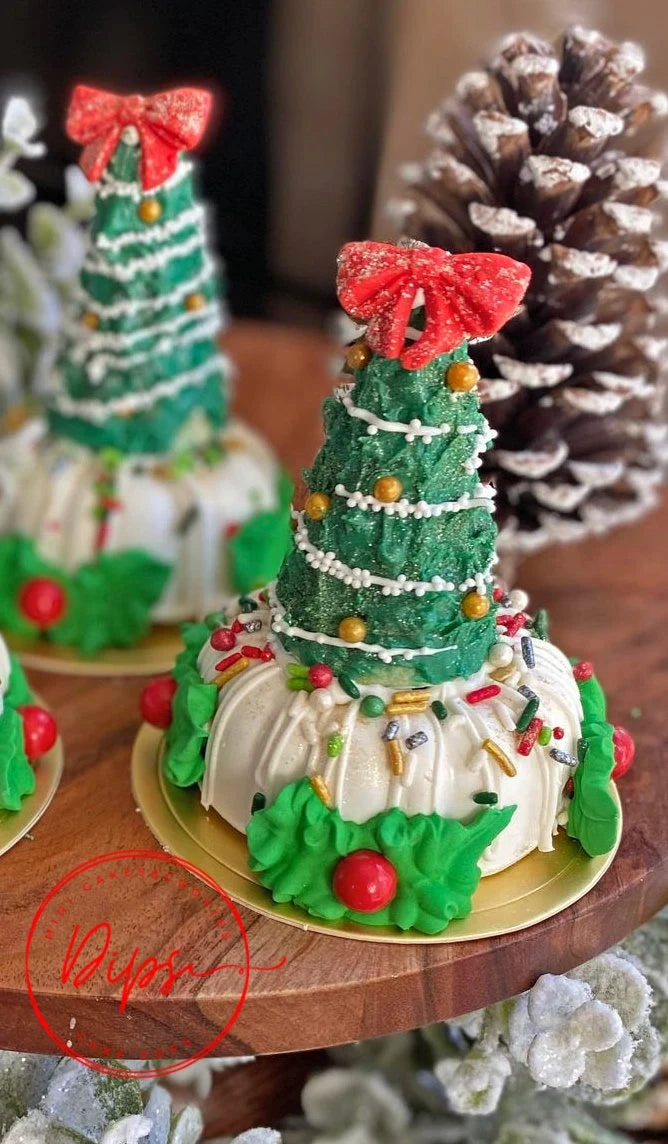 Christmas Tree Mini bundt Cakes, Christmas tree Mini cakes, Christmas Cake Pops