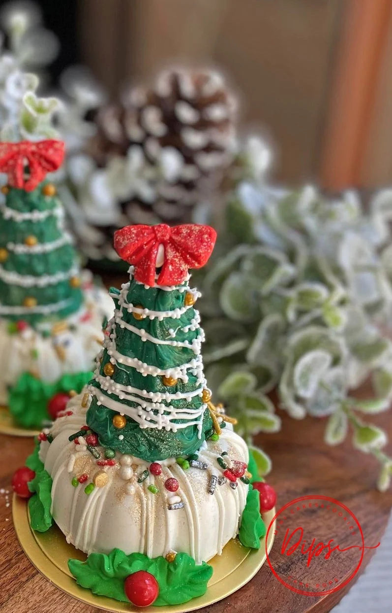 Christmas Tree Mini bundt Cakes, Christmas tree Mini cakes, Christmas Cake Pops