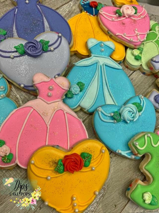 18 Princess themed cookies, Cinderella, Sleeping Beauty, Belle, Rapunzel, Tiana, Snow White