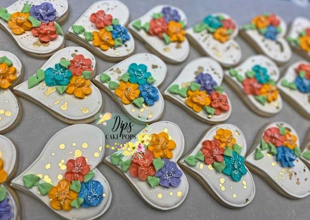 16 Heart with flowers Sugar cookies, decorated cookies